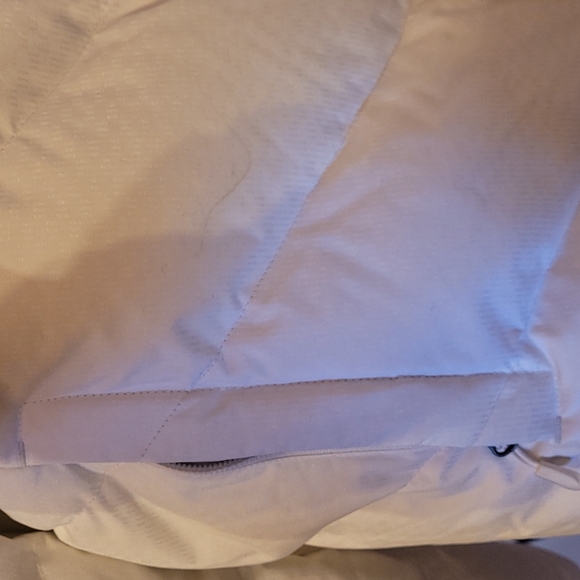 THE NORTH FACE white puffer ski jacket with belt - Picture 9 of 9